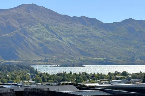 Photo of property in 16 Akitu Rise, Wanaka, 9305
