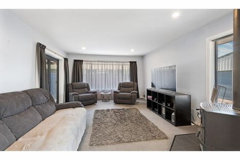 Photo of property in 44 Emlyn Place, Avondale, Christchurch, 8061