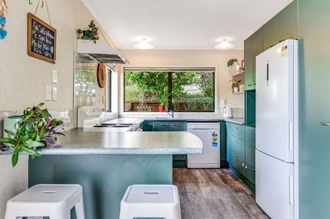 Photo of property in 24 Palm Grove Drive, Western Heights, Hamilton, 3200