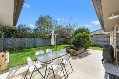 Photo of property in 27 Whitney Place, Rototuna North, Hamilton, 3210