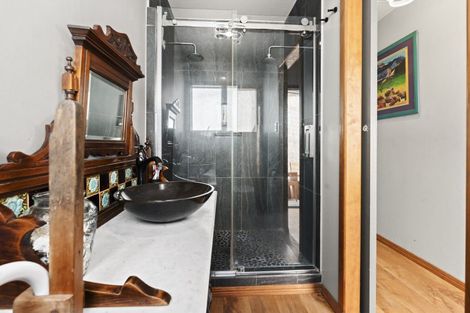 Photo of property in 53 Pitcairn Street, Oakura, 4314