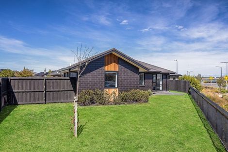 Photo of property in 3b Shillingford Boulevard, Rolleston, 7615