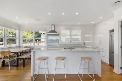 Photo of property in 45 Birkdale Road, Birkdale, Auckland, 0626