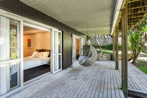 Photo of property in 80 Motutara Road, Muriwai, Waimauku, 0881