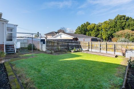 Photo of property in 1/29 James Laurie Street, Henderson, Auckland, 0612