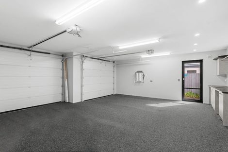 Photo of property in 33 Little Gem Road, Hornby, Christchurch, 8025