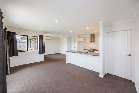 Photo of property in 25 Varsity Heights, Fitzherbert, Palmerston North, 4410
