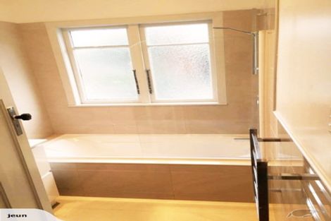 Photo of property in 4b Railway Street, Newmarket, Auckland, 1023