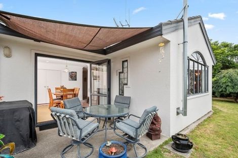 Photo of property in 16 Pampas Grove, Welcome Bay, Tauranga, 3112