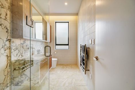 Photo of property in 10 Taha Puke Road, Okura Bush, Silverdale, 0794