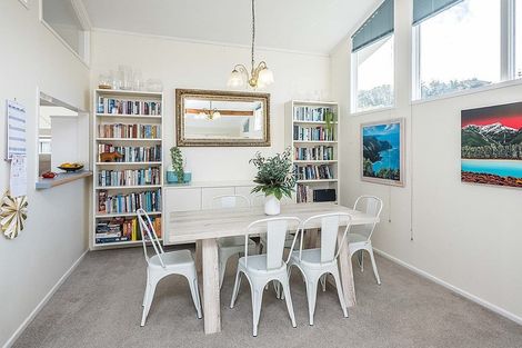 Photo of property in 2 Cranwell Street, Churton Park, Wellington, 6037