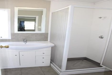 Photo of property in 52 Keegan Drive, Massey, Auckland, 0614