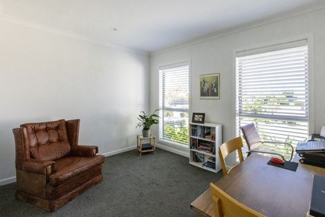 Photo of property in 44 Whakatomo Place, Havelock North, 4130