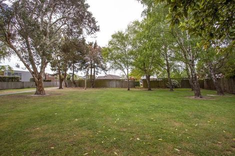 Photo of property in 31 Thornycroft Street, Fendalton, Christchurch, 8052