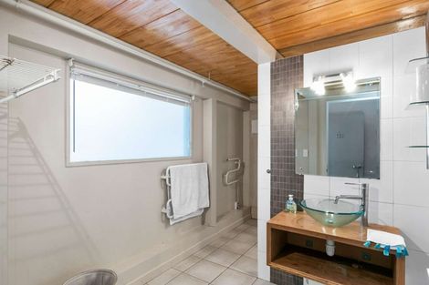 Photo of property in Stadium Garden Flats, 113/107 Thorndon Quay, Pipitea, Wellington, 6011