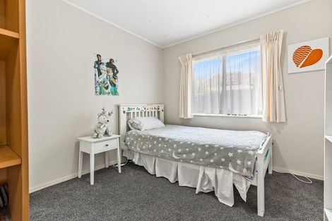 Photo of property in 24 Millstream Drive, Henderson, Auckland, 0610