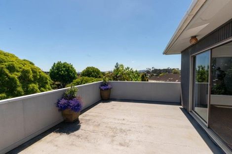 Photo of property in 63 Kirby Street, Glendene, Auckland, 0602
