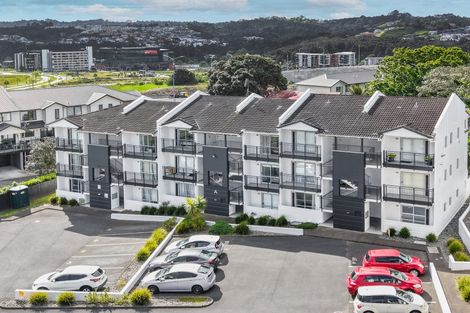 Photo of property in 14a/71 Spencer Road, Oteha, Auckland, 0632