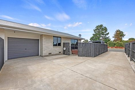 Photo of property in 1/84 Queenspark Drive, Parklands, Christchurch, 8083