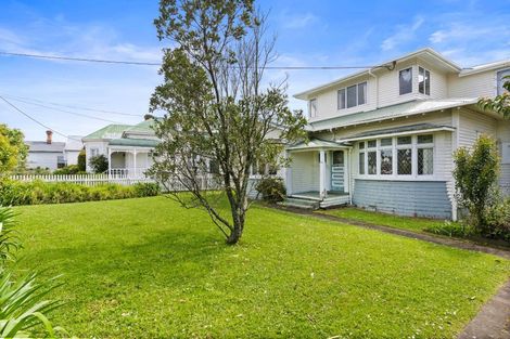 Photo of property in 103 Queen Street, Northcote Point, Auckland, 0627