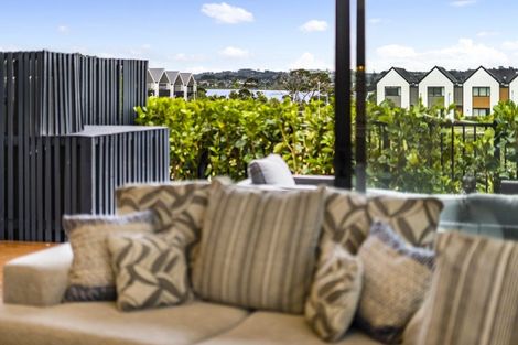 Photo of property in 10 Frances Bryers Road, Hobsonville, Auckland, 0616