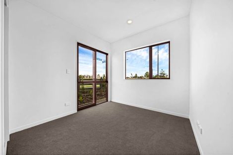 Photo of property in 49 Maungakaraka Road, Karaka, 2580