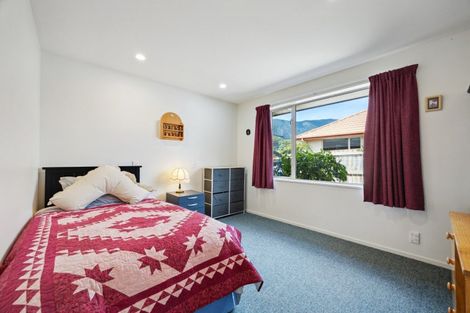 Photo of property in 19 Ranui Street, Waikawa, Picton, 7220