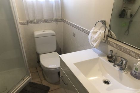 Photo of property in 2/57 Gladstone Road, Northcote, Auckland, 0627