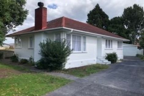 Photo of property in 51 Beach Road, Te Atatu Peninsula, Auckland, 0610