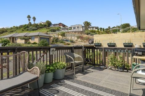 Photo of property in 49 Orion Drive, Welcome Bay, Tauranga, 3112