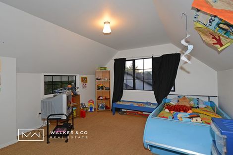 Photo of property in 18 Mccarthy Grove, Clouston Park, Upper Hutt, 5018