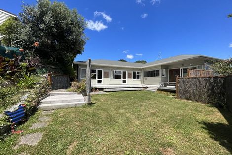Photo of property in 39 Acheron Road, Paremata, Porirua, 5026