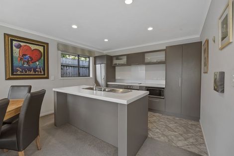 Photo of property in 9a Wilton Street, Westown, New Plymouth, 4310