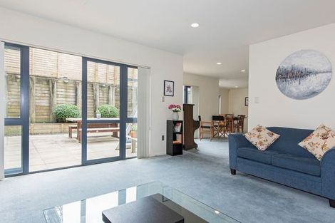 Photo of property in 114 Astley Avenue, New Lynn, Auckland, 0600