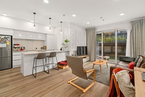 Photo of property in 1/30 Bullendale Drive, Arthurs Point, Queenstown, 9371