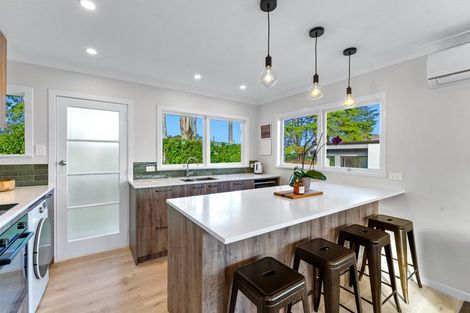 Photo of property in 1/22 Gladys Avenue, Glenfield, Auckland, 0629