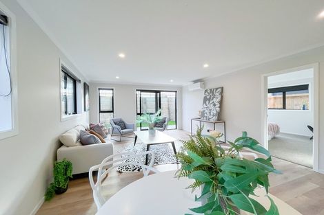 Photo of property in 15 Waruhia Crescent, Rototuna North, 3281