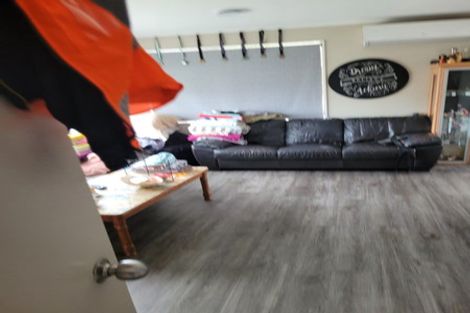 Photo of property in 1/217 Waitemata Drive, Ranui, Auckland, 0612