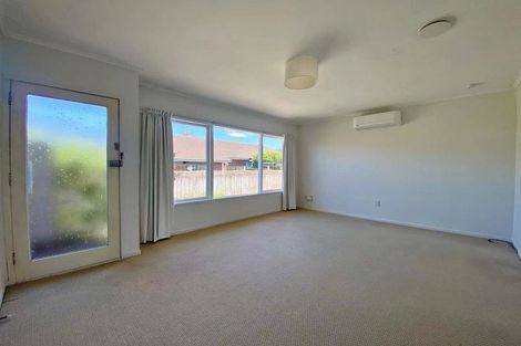 Photo of property in 2/24 Inverness Road, Browns Bay, Auckland, 0630