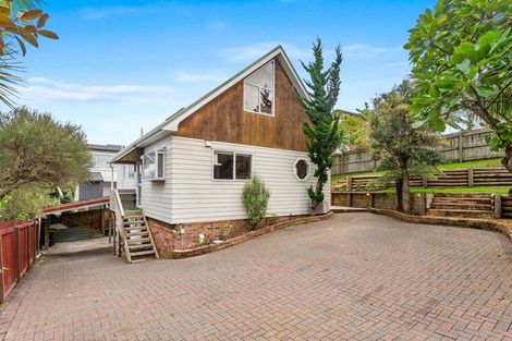 Photo of property in 2/56 Lavery Place, Sunnynook, Auckland, 0632