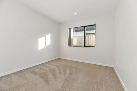 Photo of property in 40 Koroheke Road, Takanini, 2110