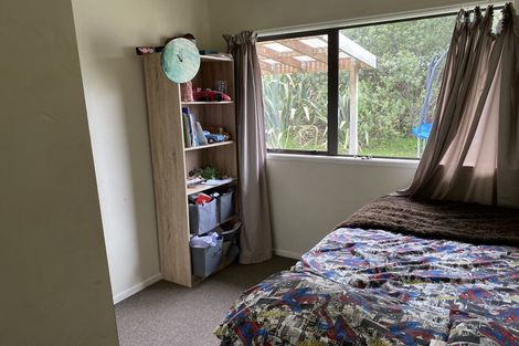 Photo of property in 17 Huruhuru Road, Massey, Auckland, 0614