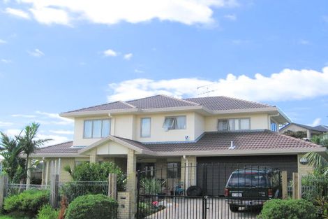 Photo of property in 15 Crimson Park, Oteha, Auckland, 0632