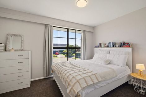 Photo of property in 4 Larkhill Place, Russley, Christchurch, 8042