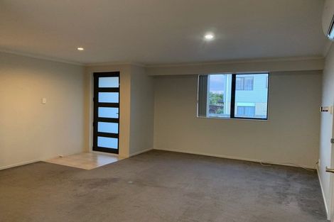 Photo of property in 77 Rathmar Drive, Manurewa, Auckland, 2105