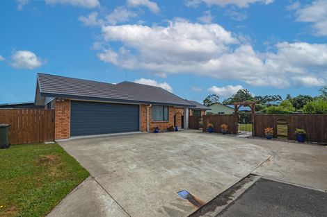 Photo of property in 20 Chestnut Close, Kelvin Grove, Palmerston North, 4414
