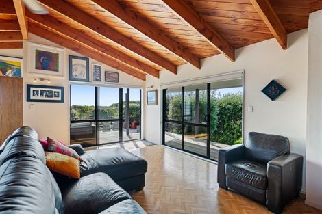Photo of property in 9 Moana Street, Otaki Beach, Otaki, 5512