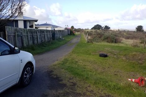 Photo of property in 58 Lee Street, Castlecliff, Whanganui, 4501
