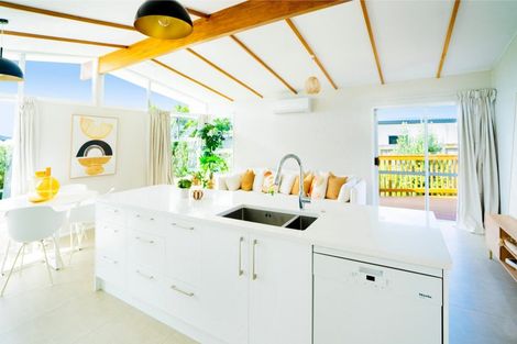 Photo of property in 37 Shoemaker Road, Waipu, 0510