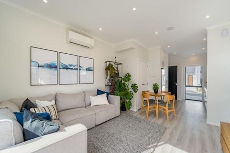 Photo of property in 5 Gloaming Lane, Wallaceville, Upper Hutt, 5018